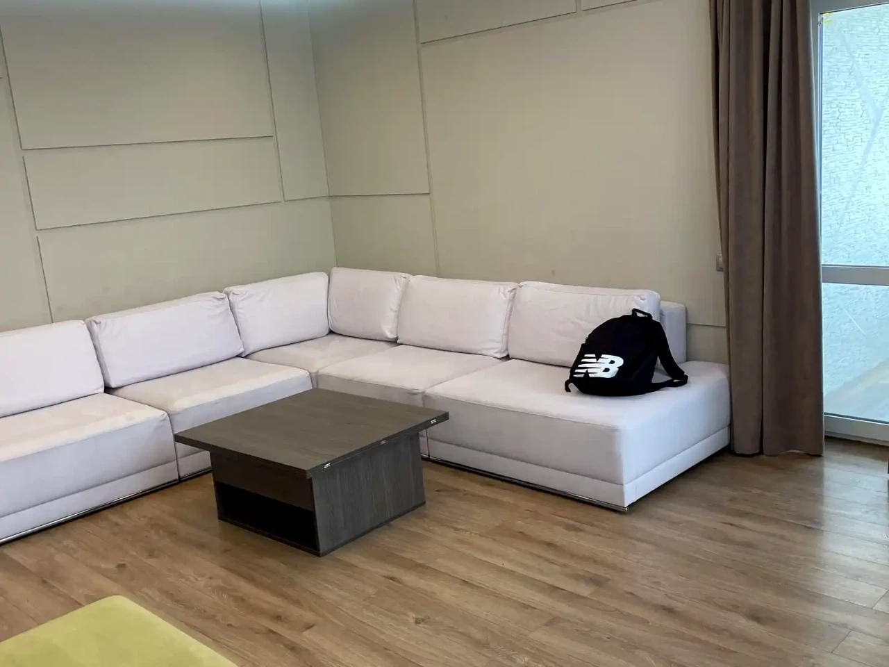 Сдается 3-комнатная квартира 106 м² на 21 этаже из 25