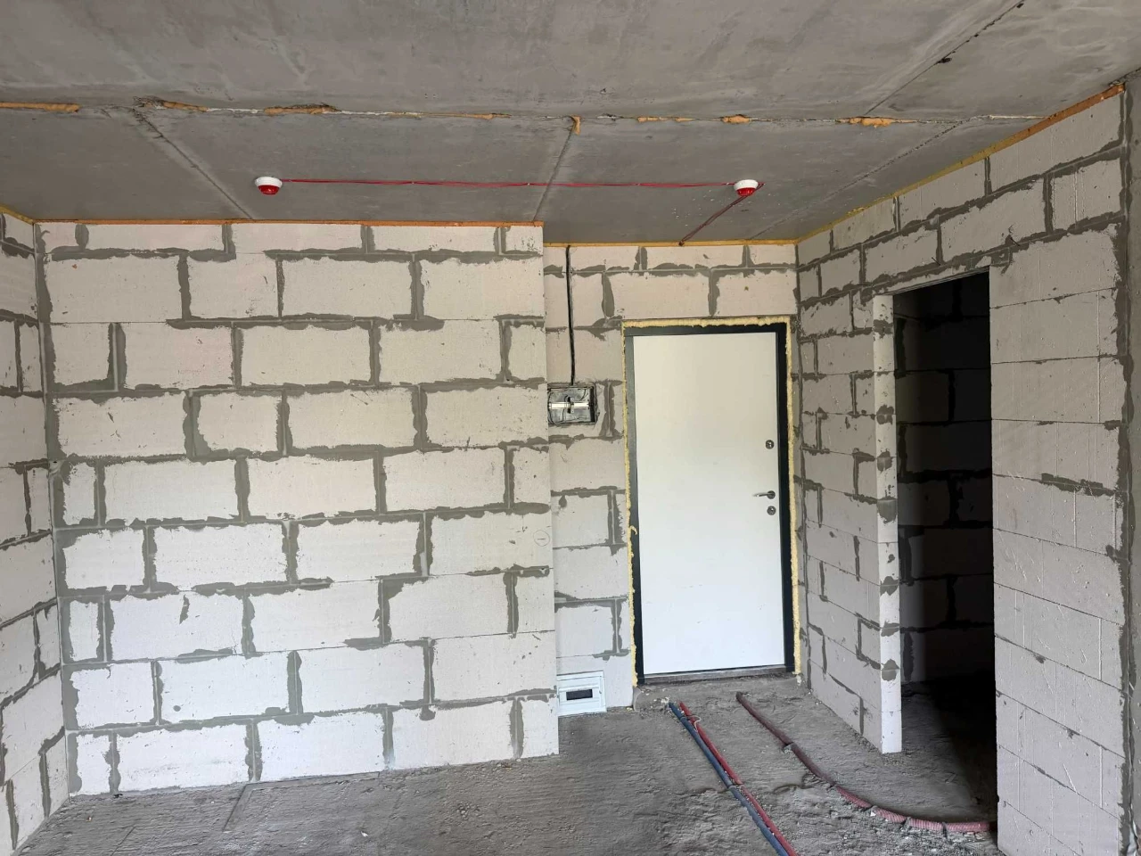 Продається квартира в новому будинку, метро Академмістечко, 10 хвилин