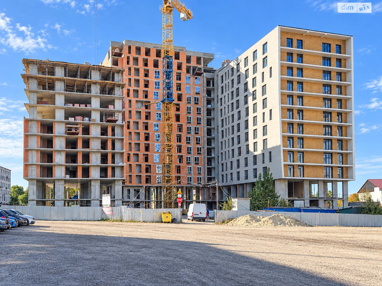 One-Bedroom Apartment for Sale in Lake View Residence