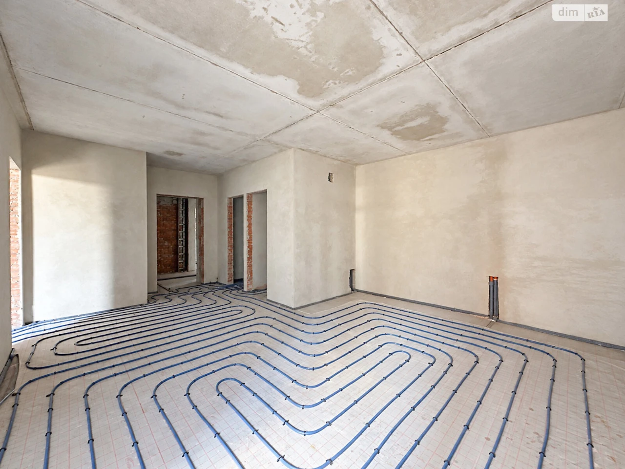 One-Bedroom Apartment for Sale in Lake View Residence