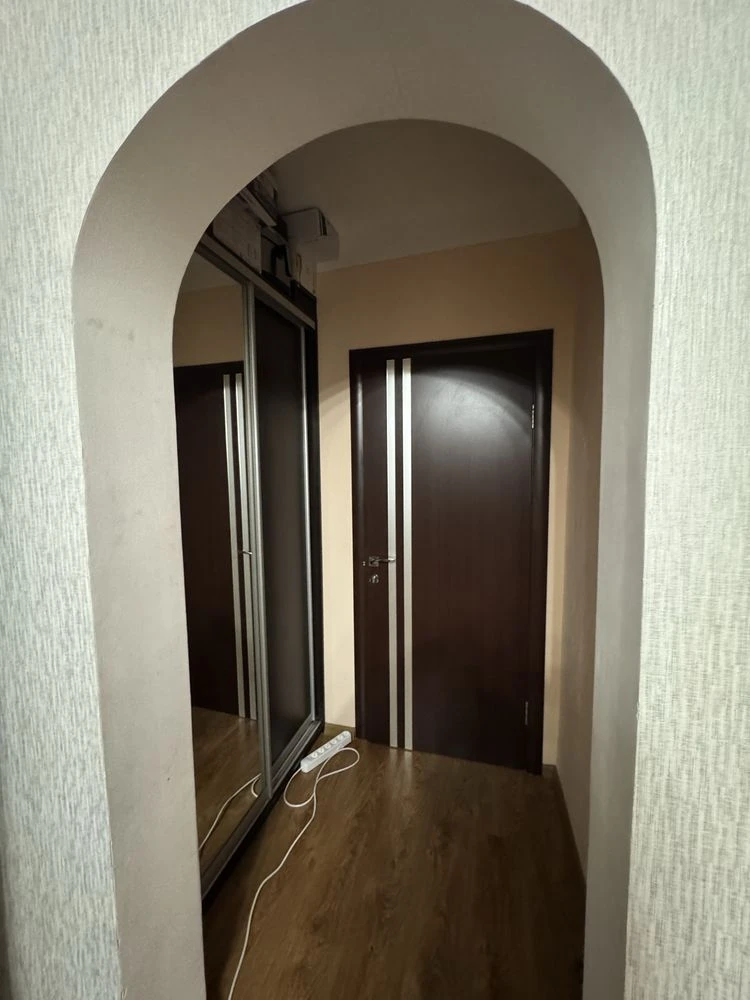 Продам двокімн квартиру проспект Соборності 16А