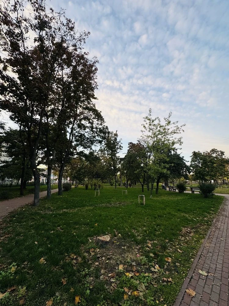 Продам двокімн квартиру проспект Соборності 16А