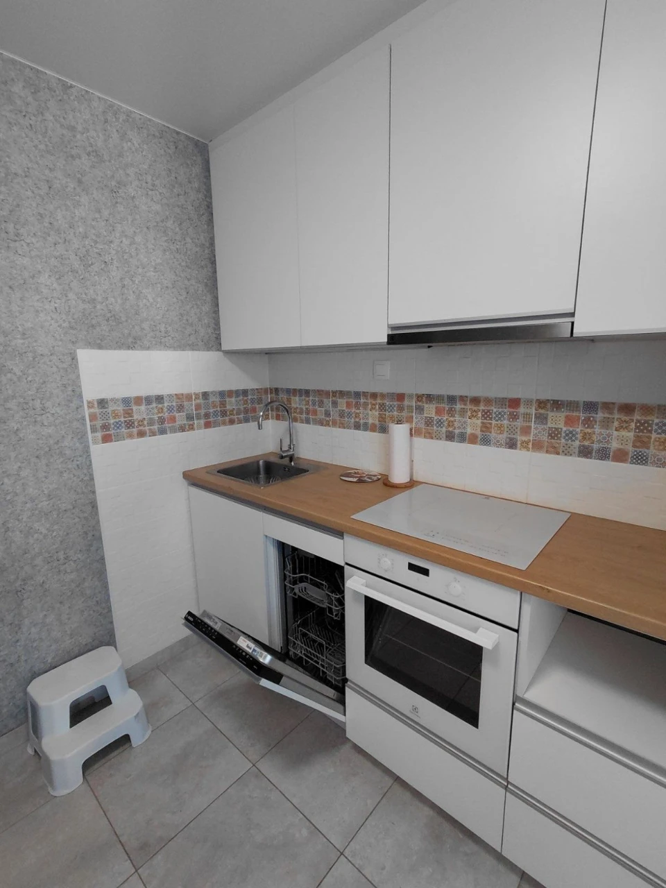 Продам 2комнатную квартиру Мира 4