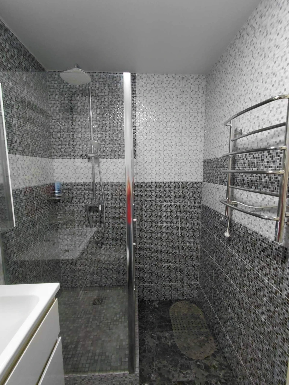Продам 2комнатную квартиру Мира 4