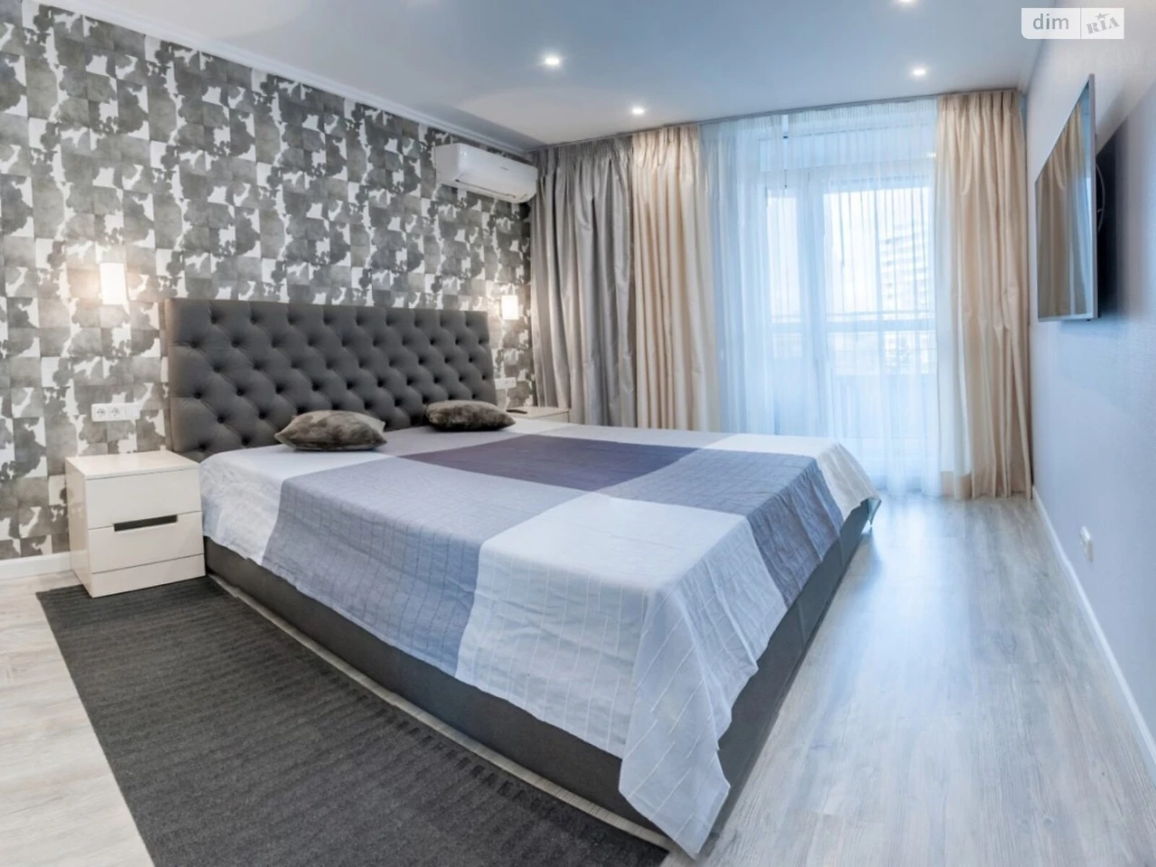 Long-Term Rental Apartment, Saperne Field