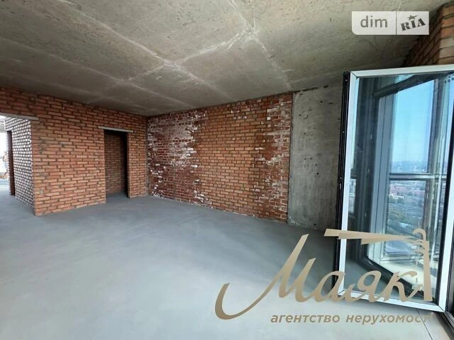 Продаж 4к квартири 191 кв. м на вул. Коновальця Євгена 30 •