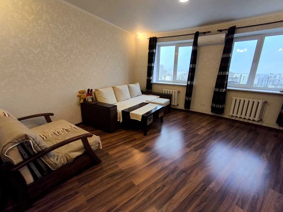 Apartment. Anna Akhmatova Street, Kyiv