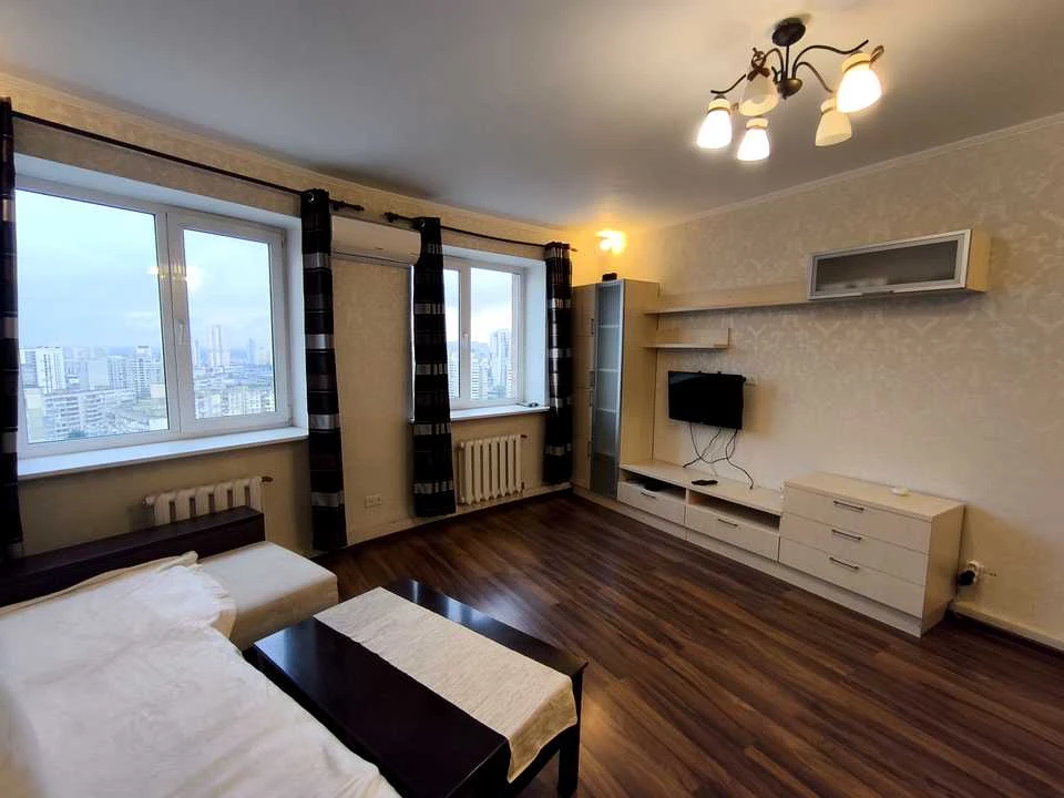 Apartment. Anna Akhmatova Street, Kyiv