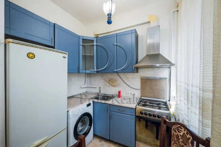 No Commission! 2-Bedroom Apartment for Sale - Air Force Avenue