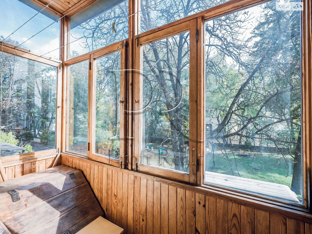 Продається квартира, Чоколівка