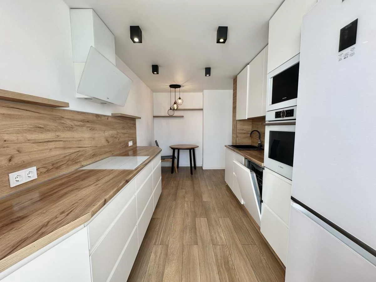 For Sale Spacious 4-Bedroom Apartment (89 sq m) in Kyiv, Sviatoshyn District
