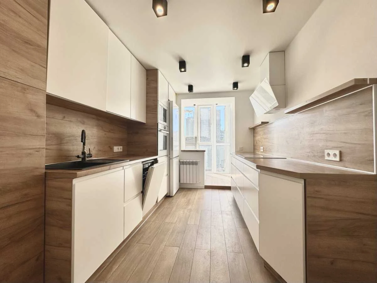 For Sale Spacious 4-Bedroom Apartment (89 sq m) in Kyiv, Sviatoshyn District
