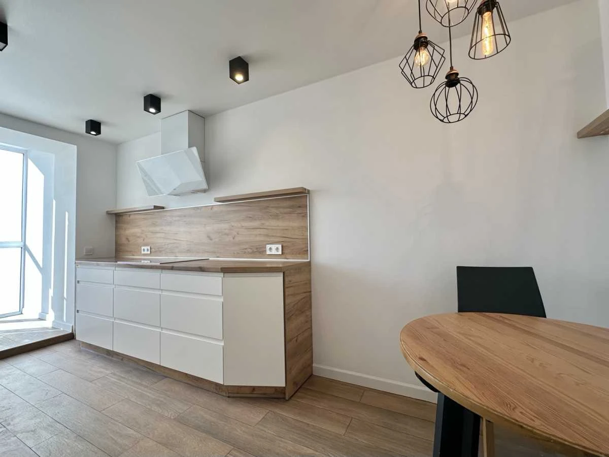 For Sale Spacious 4-Bedroom Apartment (89 sq m) in Kyiv, Sviatoshyn District