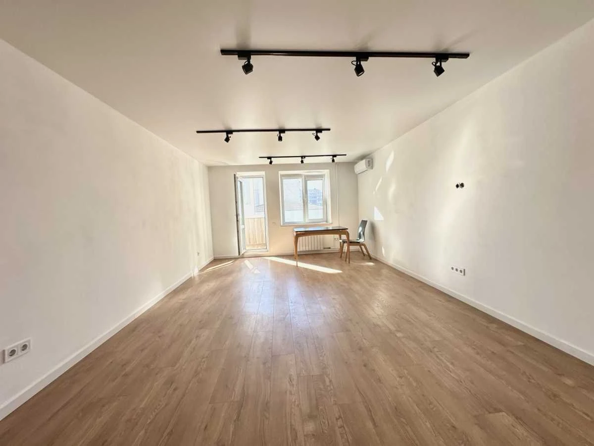 For Sale Spacious 4-Bedroom Apartment (89 sq m) in Kyiv, Sviatoshyn District