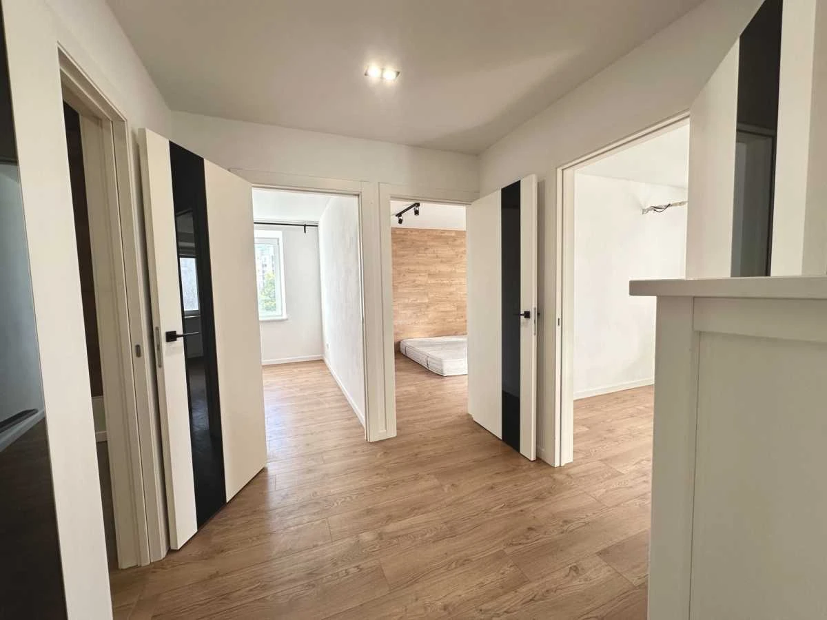 For Sale Spacious 4-Bedroom Apartment (89 sq m) in Kyiv, Sviatoshyn District