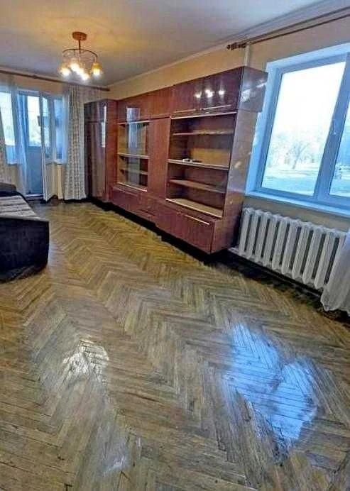 For Sale: 2-room apartment, New Houses