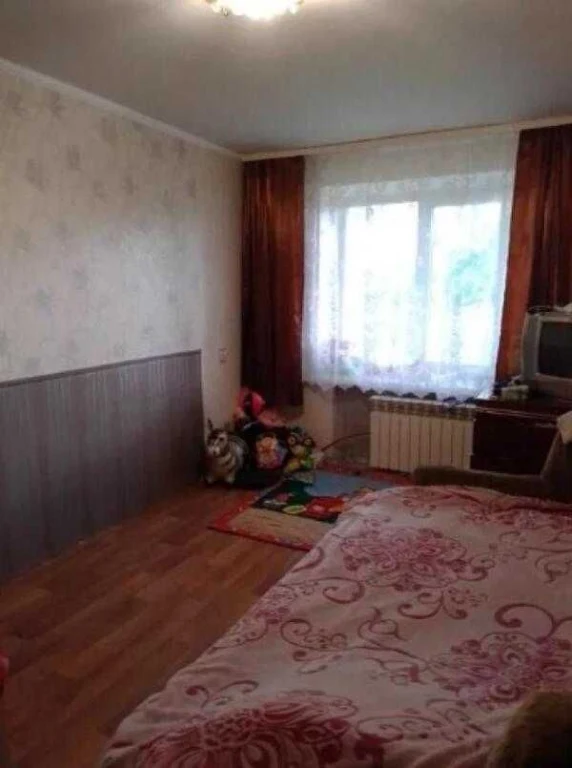 Продається 2-кімнатна квартира біля метро Масельського
