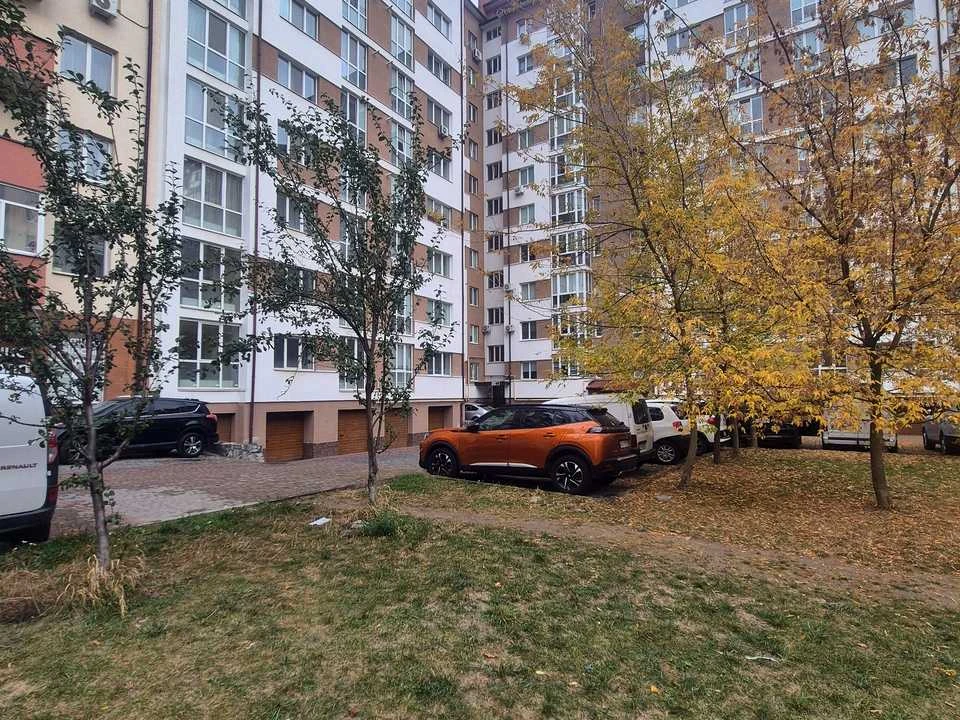 Квартира. Івано-Франківськ, вулиця Василя Стуса