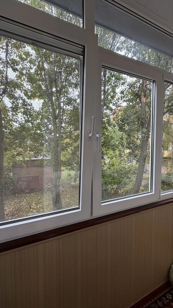Three-bedroom apartment, Gurzhievska St. 13, quiet Center