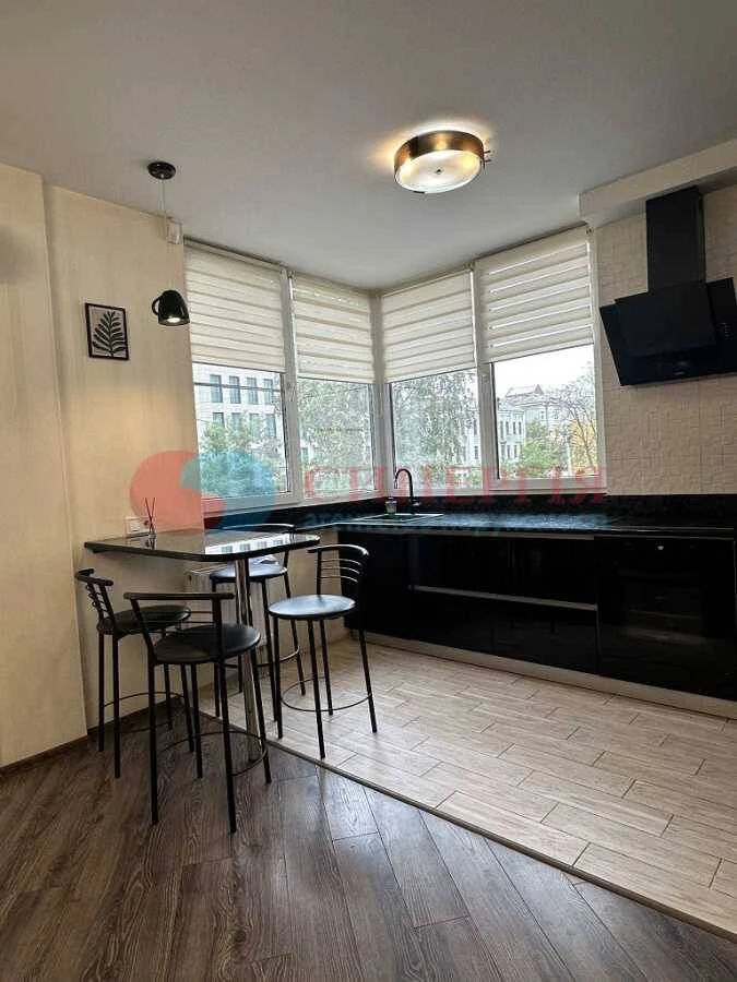 Long-term Rental 4-room Apartment, Kyiv, Шевchenkovskyi, Yuri I
