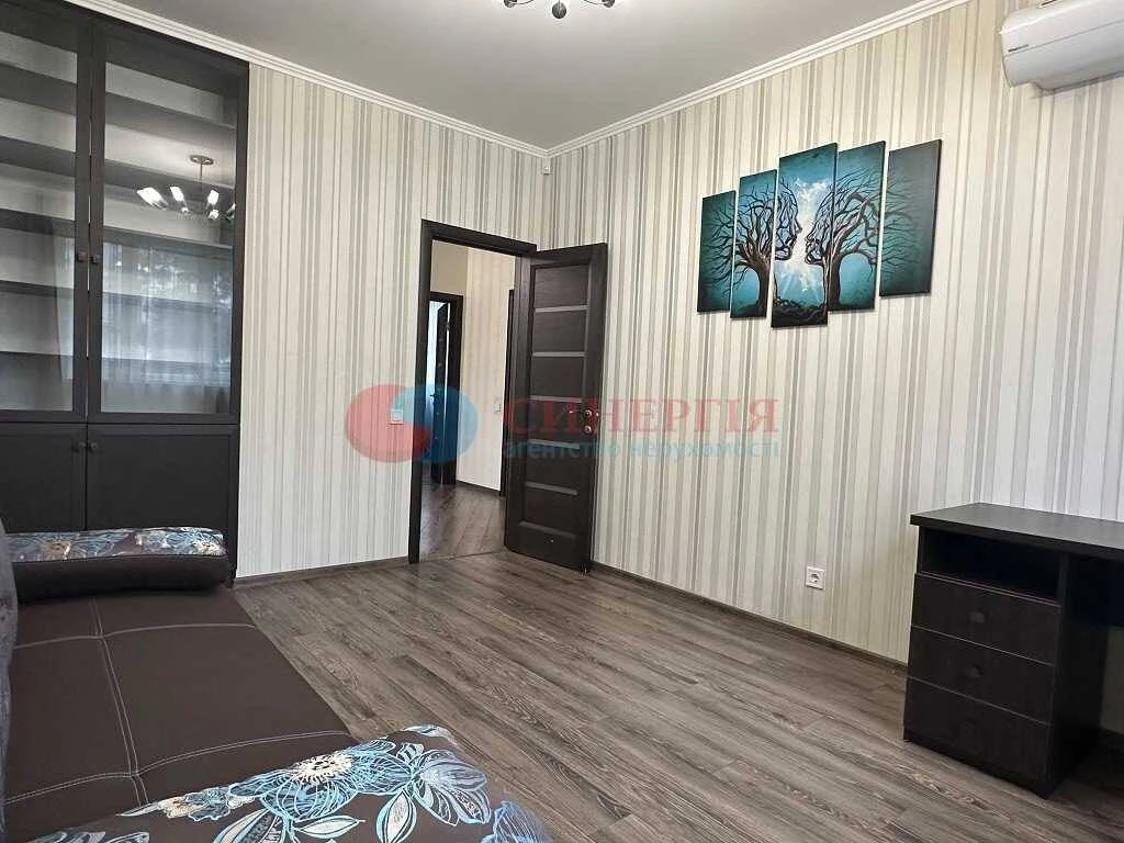 Long-term Rental 4-room Apartment, Kyiv, Шевchenkovskyi, Yuri I
