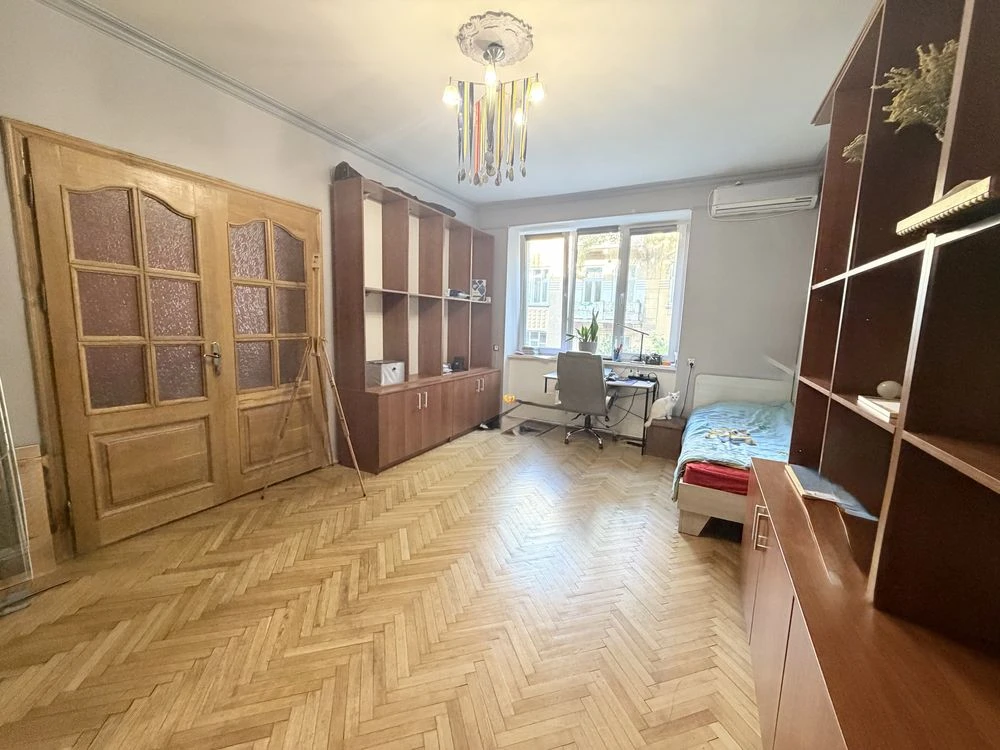 Sale of a prestigious 4-room apartment (107 m²) in "Polsky Lux"