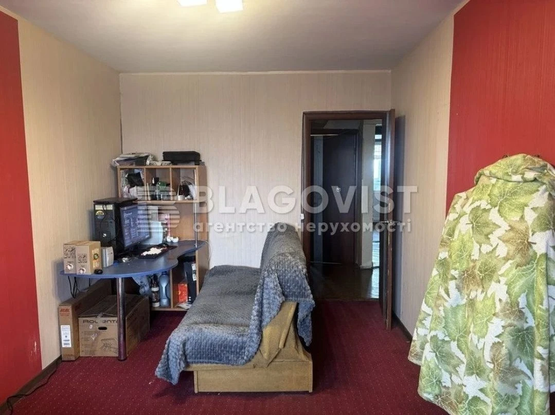 Продаж квартири з гаром зодчих 44 терміново  Святошинський р