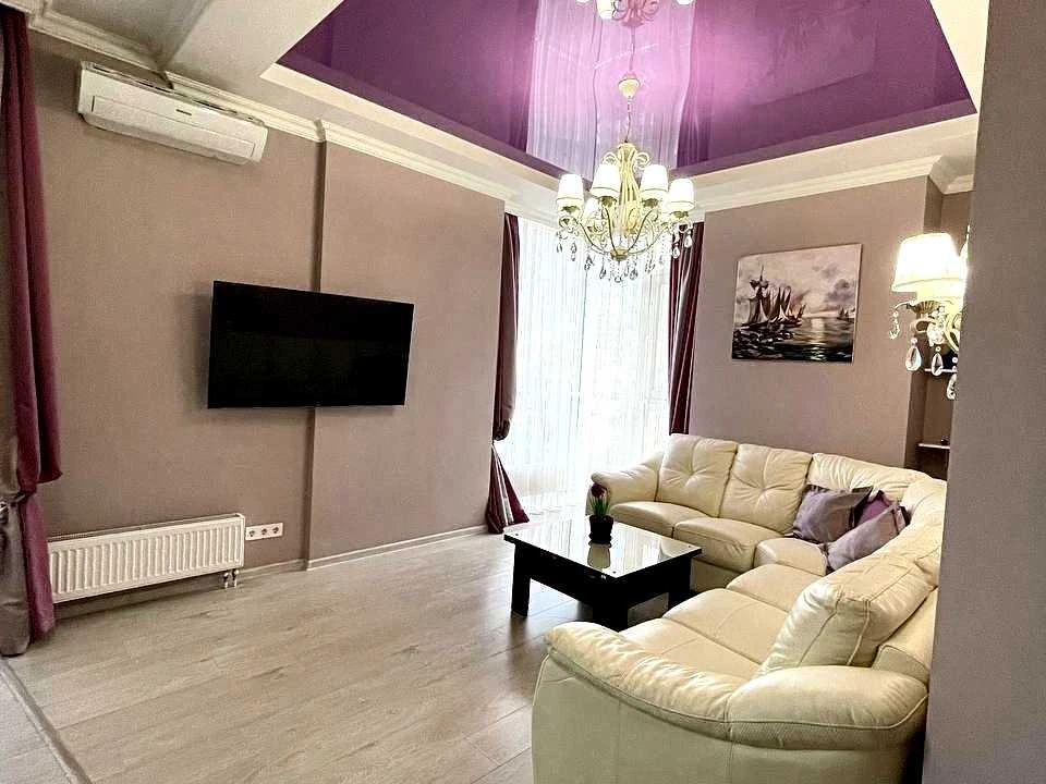 Apartment. Odessa, French Boulevard.