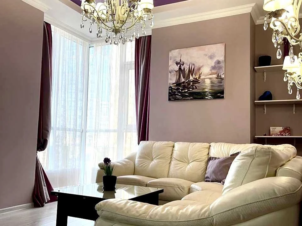 Apartment. Odessa, French Boulevard.