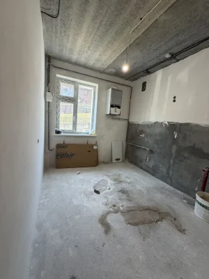 2% Renovation. Lakefront, sale of a 1-bedroom apartment