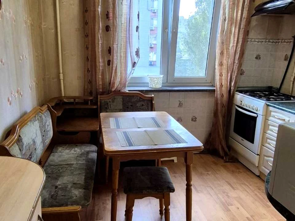Apartment. Metropolitan Andrey Sheptytsky Street, Kyiv