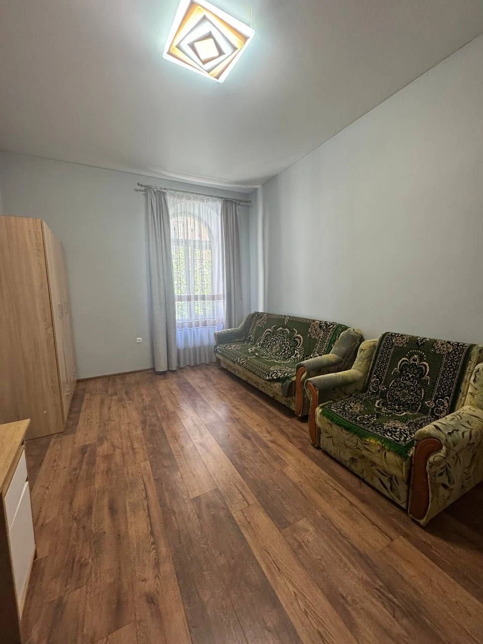 Sale of a 1-room apartment on Kulish Street