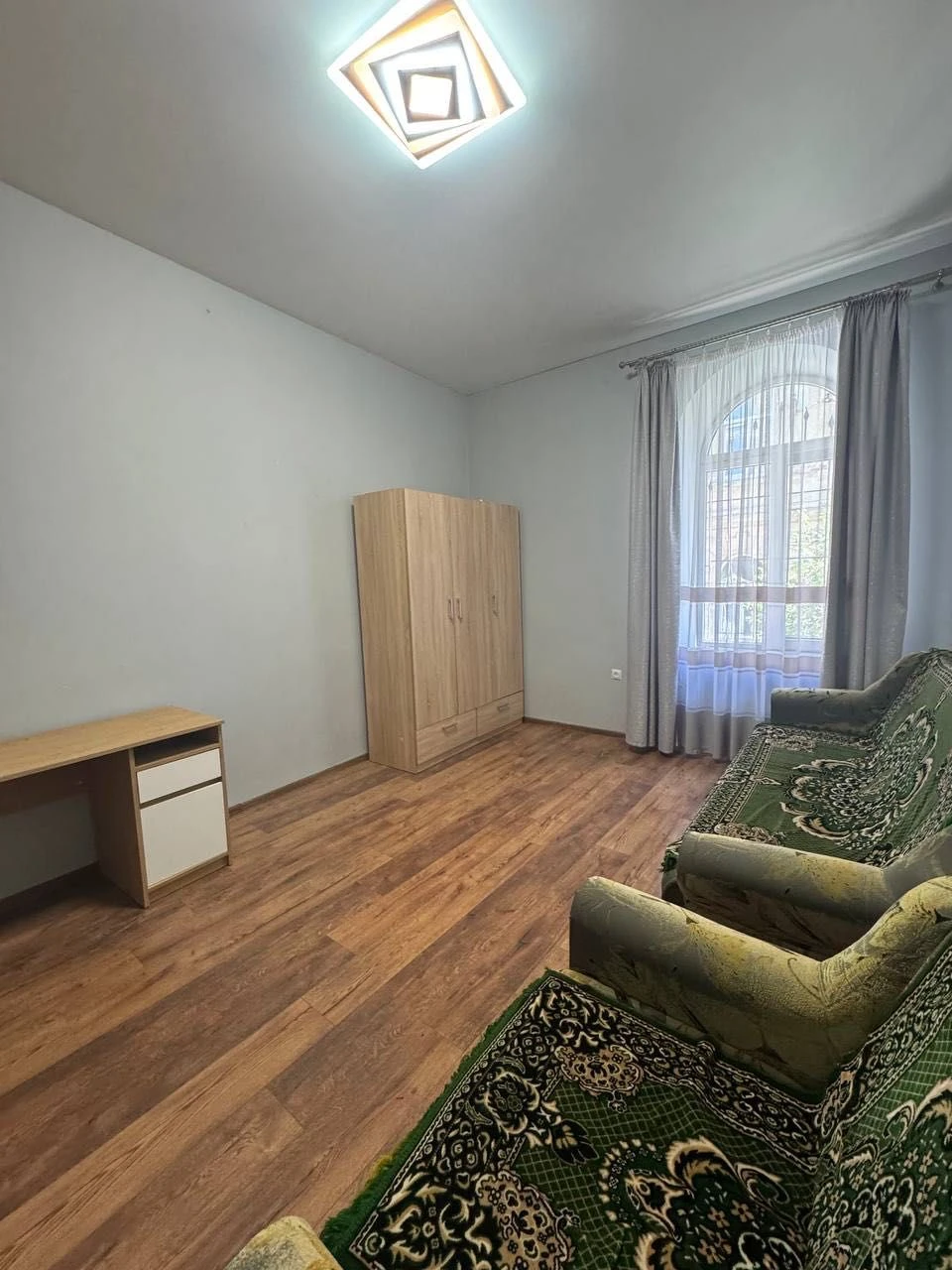 Sale of a 1-room apartment on Kulish Street