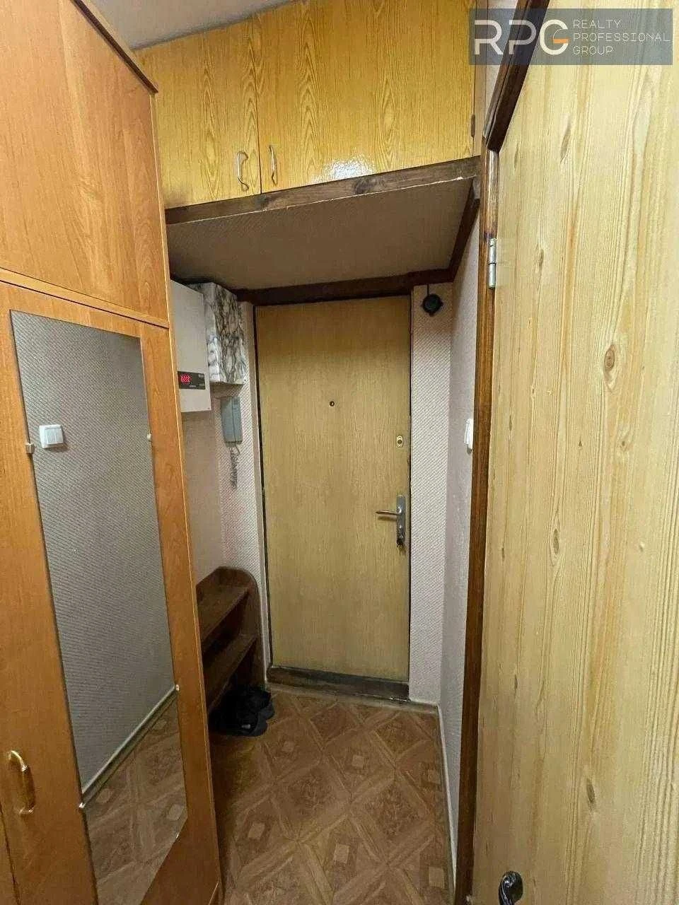 продаж 2 к квартири на вул Донця 18 Солом'янський р-н поруч