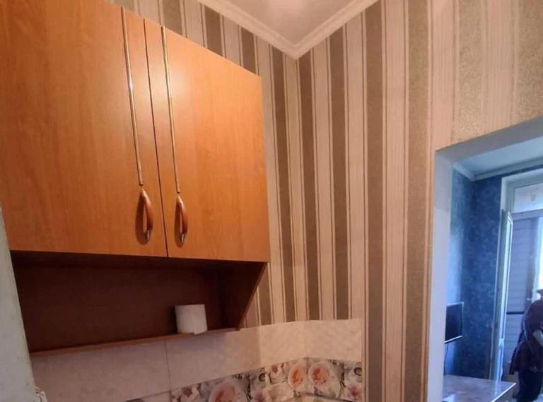 15m Studio apartment with its own bathroom, near Industrial metro