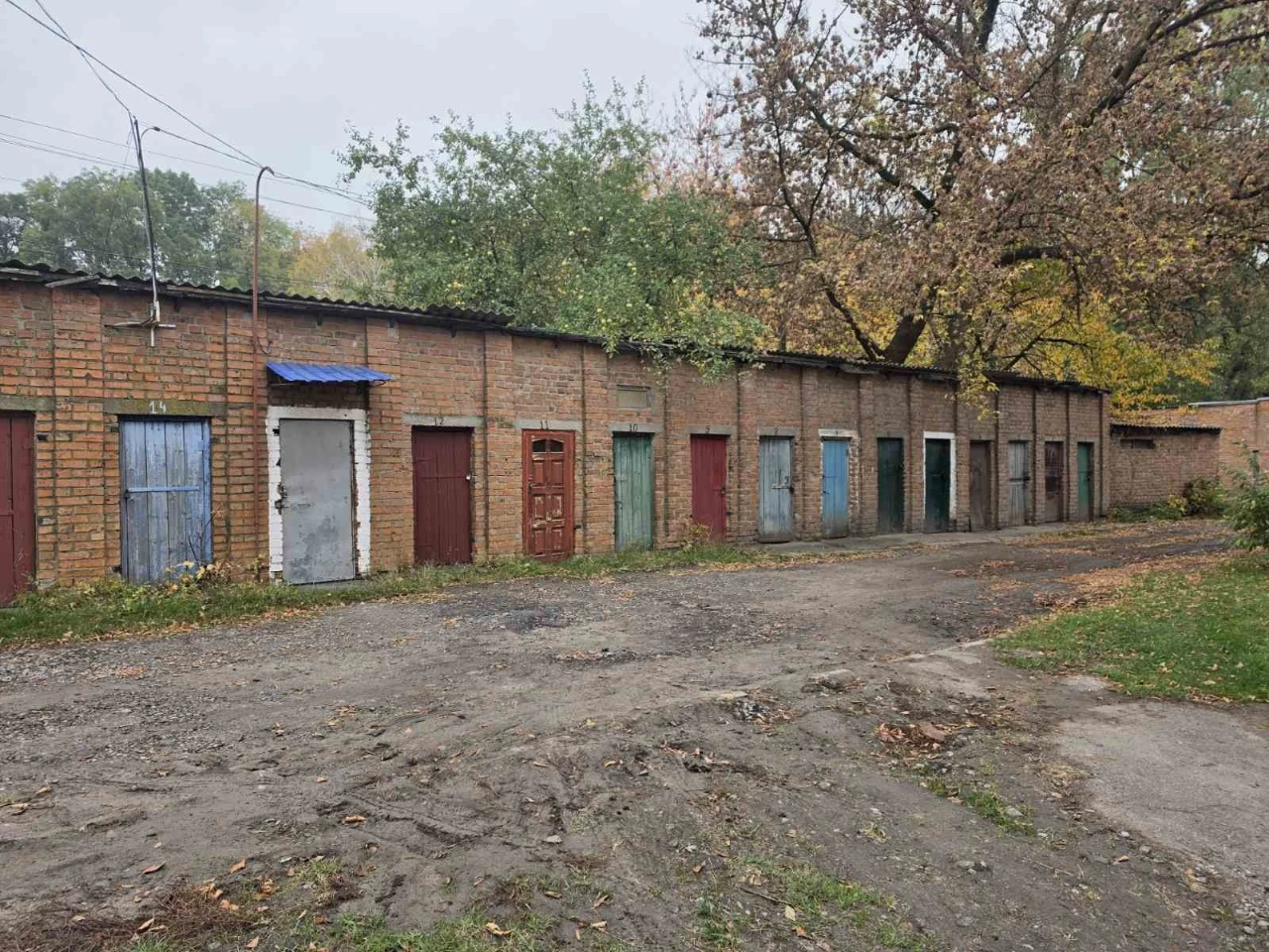 ДИСНА  Гагаріна 4  .Продам Сарай+Погріб.