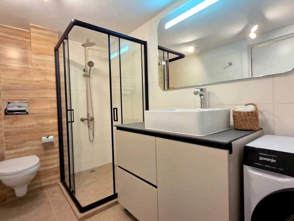 Apartment. Tyraspolskaya st.