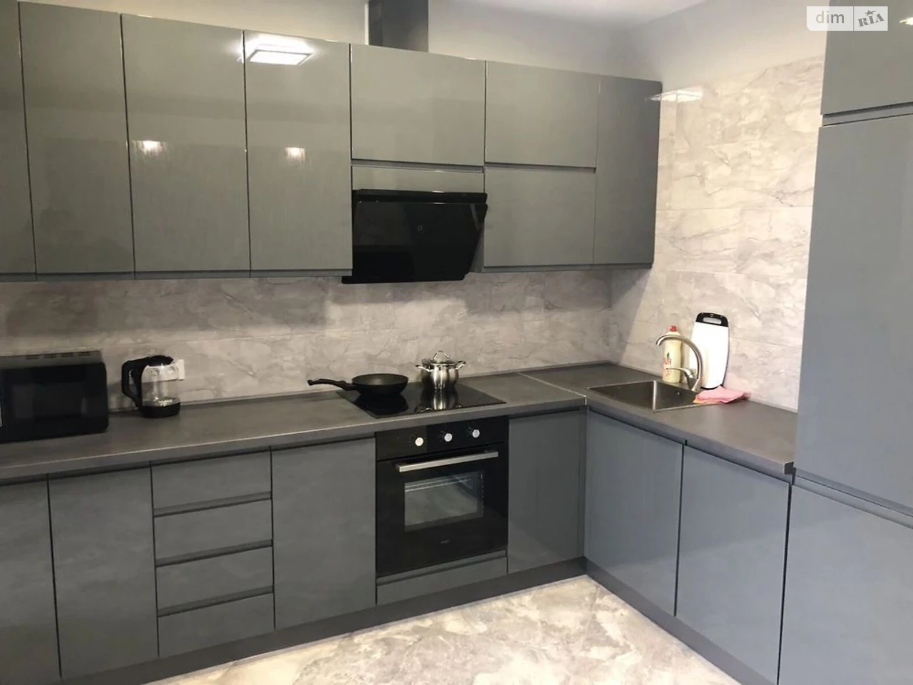 Long-Term Rental Apartment Mandrivka