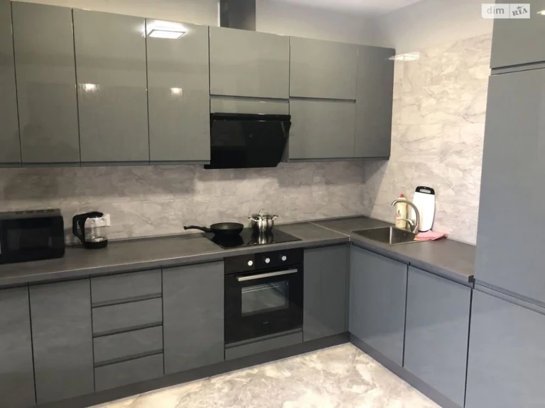 Long-Term Rental Apartment Mandrivka