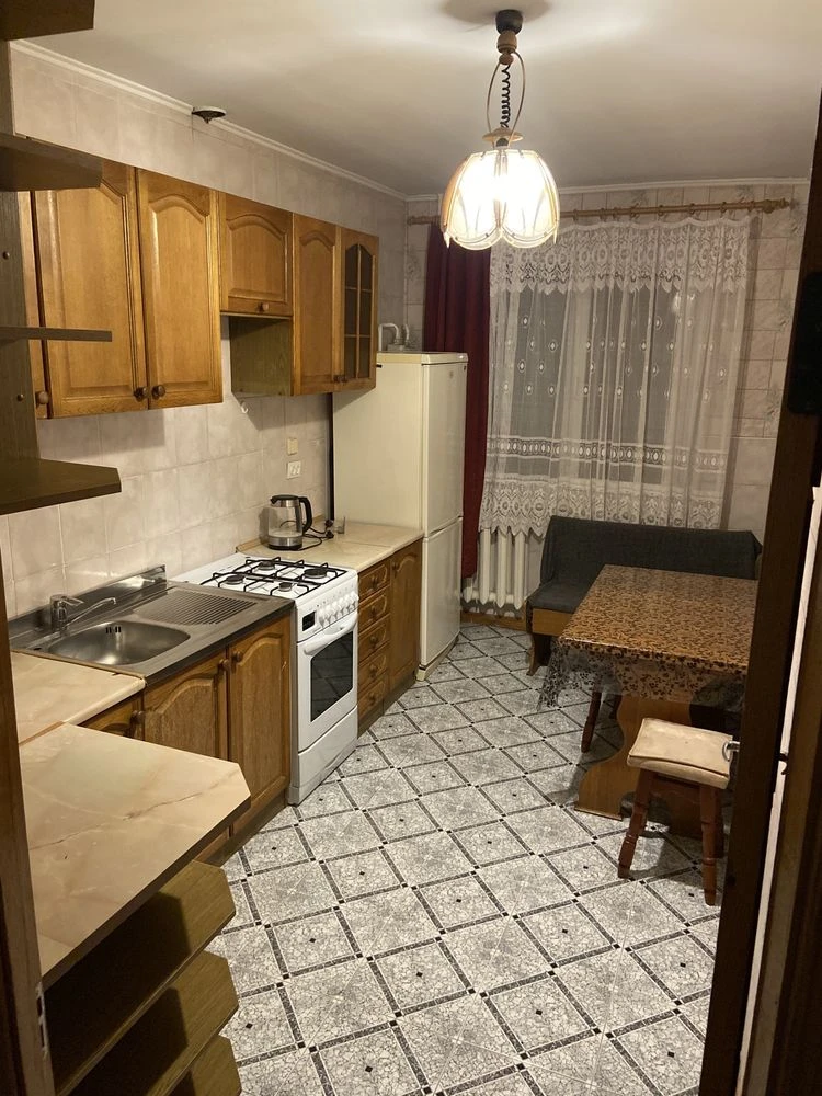 OWNER SELLS 3-bedroom apartment in Sykhiv, St. Skrypnyka