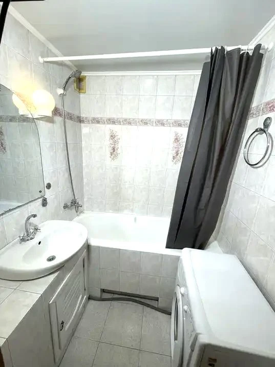 3 room apartment for sale, Silverkilskaya Street 16, near the metro