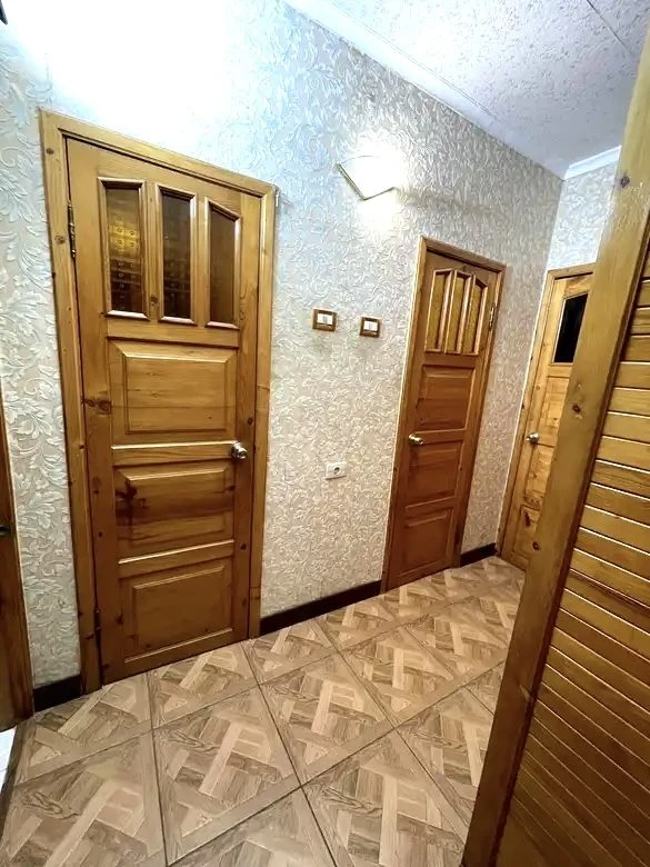3 room apartment for sale, Silverkilskaya Street 16, near the metro