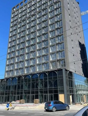 Продаж зданої видової квартири в центрі Південний бульвар Яр