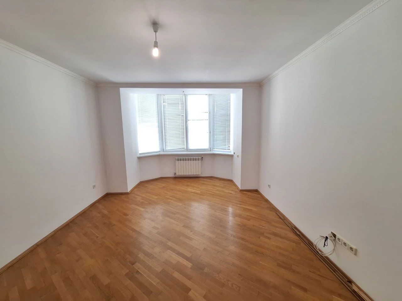 2-bedroom new building in the center, P. Orlyk Street