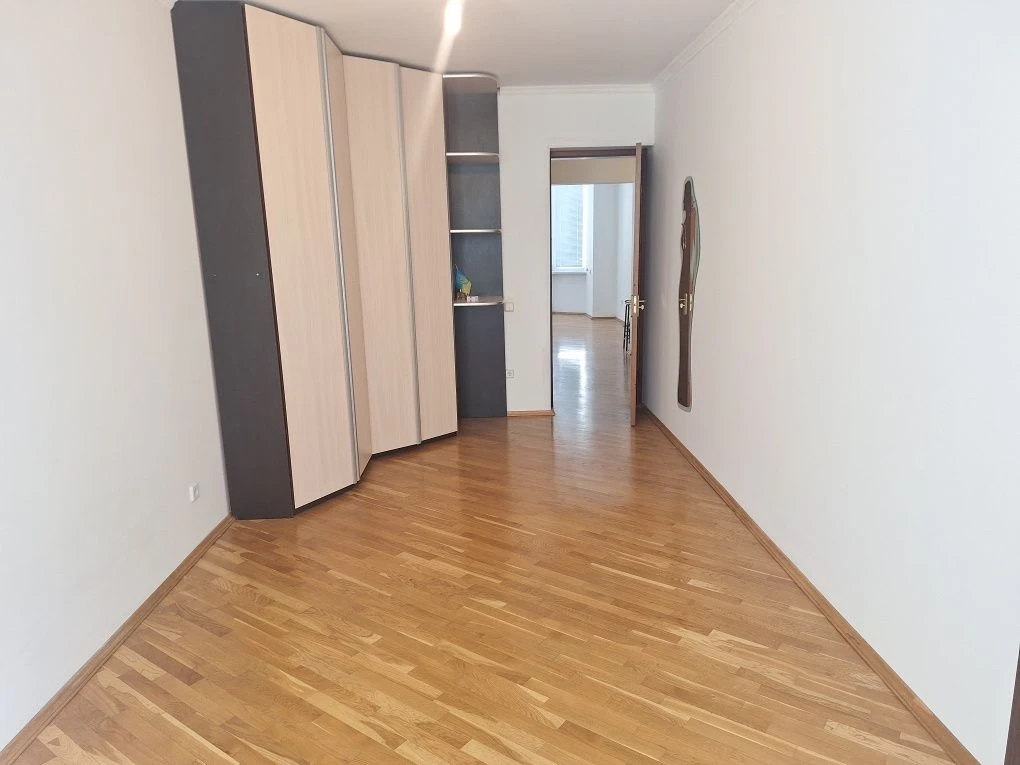 2-bedroom new building in the center, P. Orlyk Street