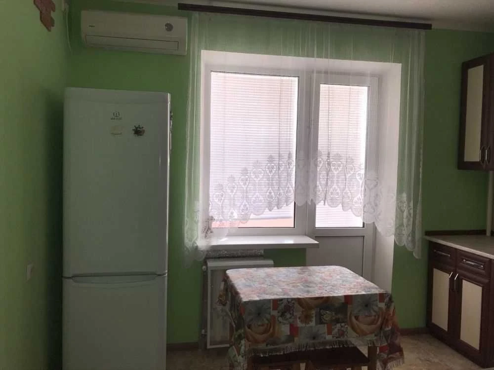 Продаж 2 кімнатної квартири 4/10. Новобудова. Лічильник на к