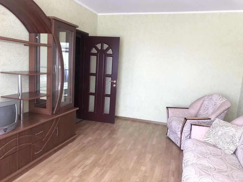 Продаж 2 кімнатної квартири 4/10. Новобудова. Лічильник на к