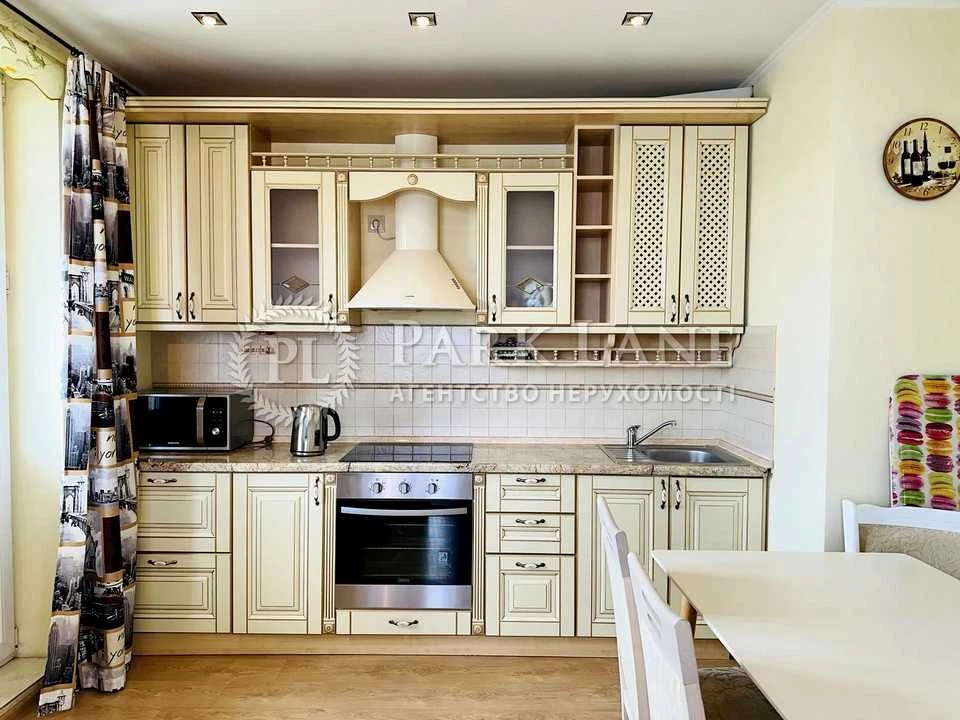 Apartment. Feodosyiska Street, Kyiv