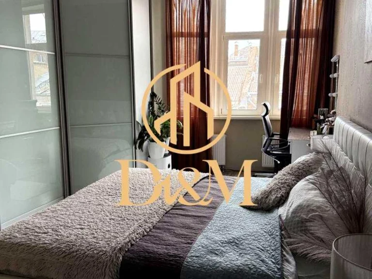 Apartment. Sichovyh Striltsiv st.