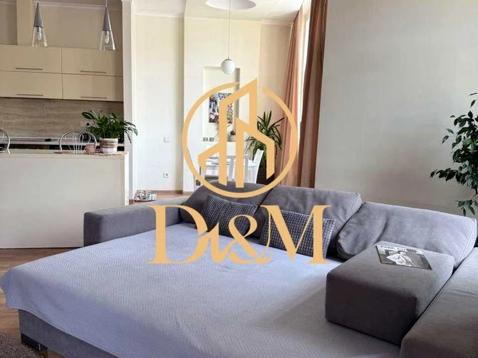 Apartment. Sichovyh Striltsiv st.